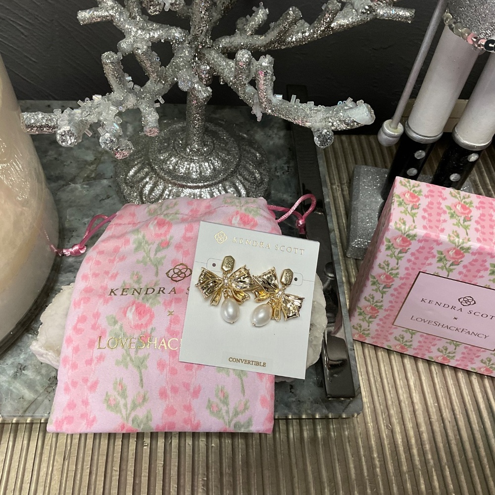 Kendra Scott Gold Bow Pearl Drop Earrings - Picture 7 of 7